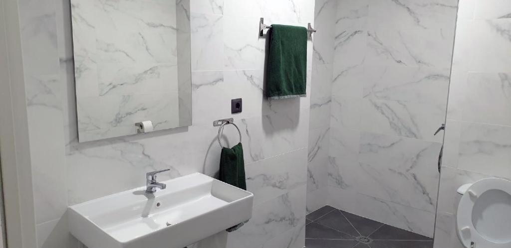 Guggenheim Riverview 5 Bedrooms Bilbao Buitenkant foto